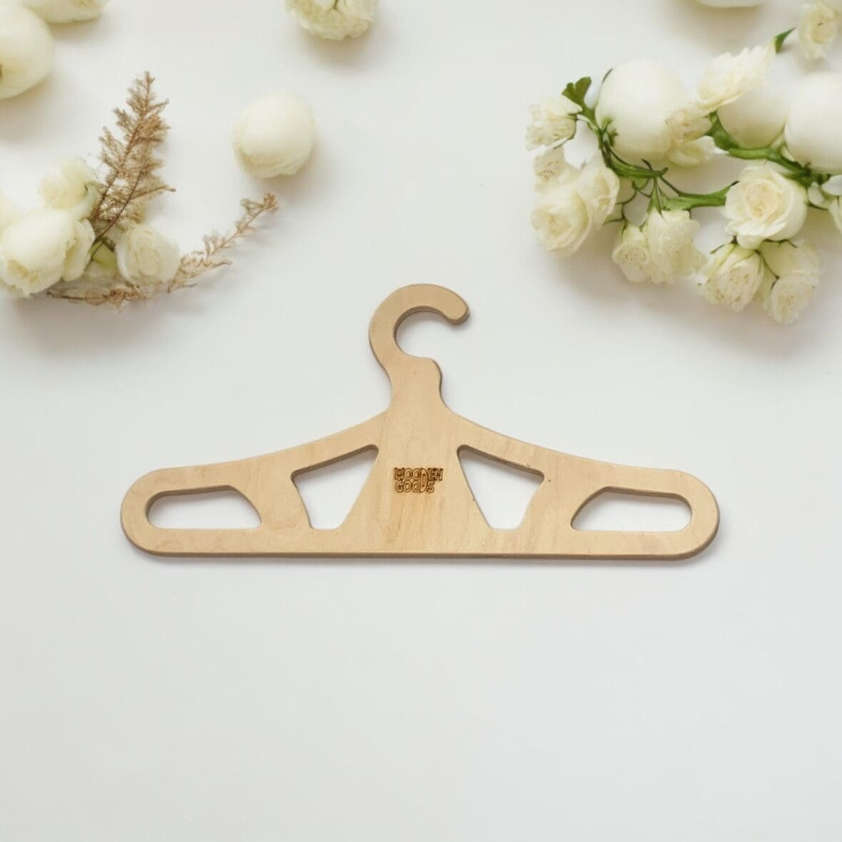 Κρεμάστρα 3